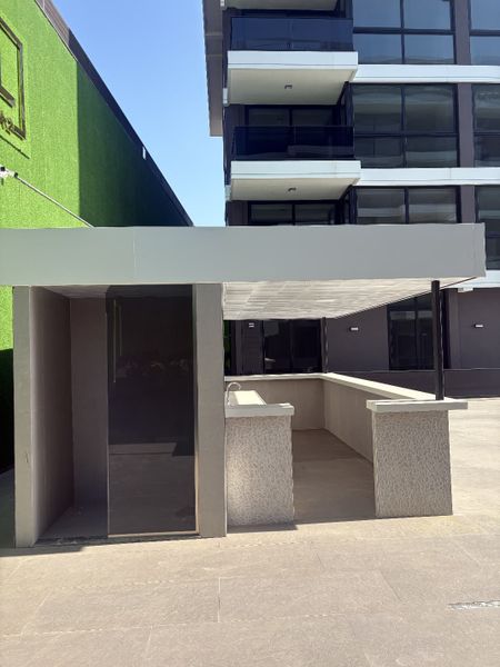 Бар у бассейна