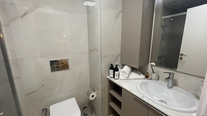 Санузел (есть душ) спальни 2