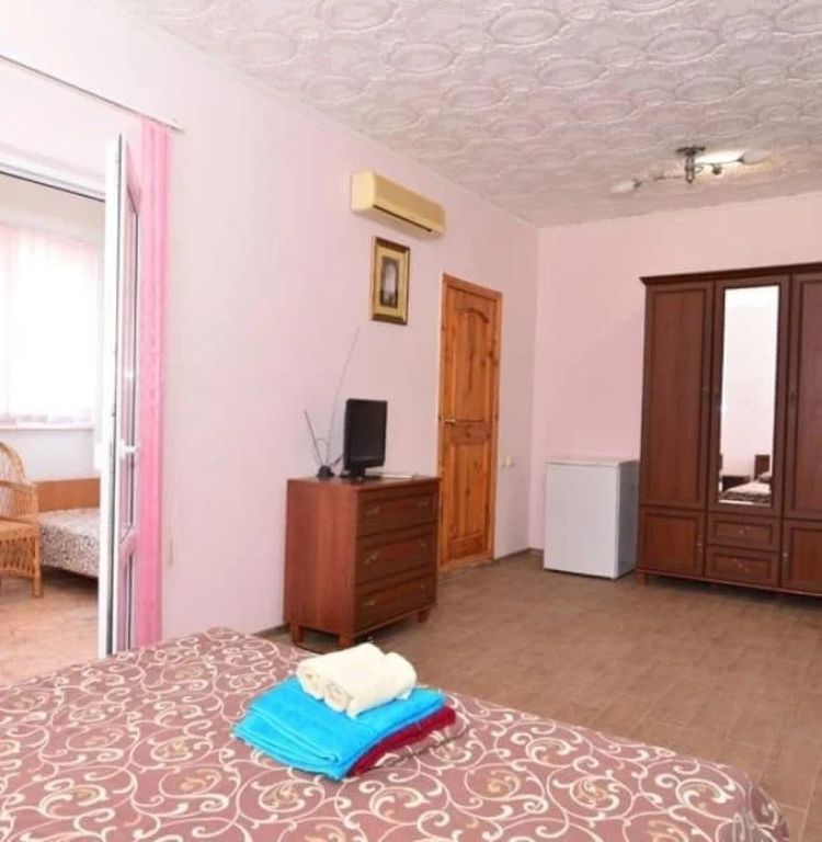 Четырёхместный номер люкс 2-комнатный 3 этаж