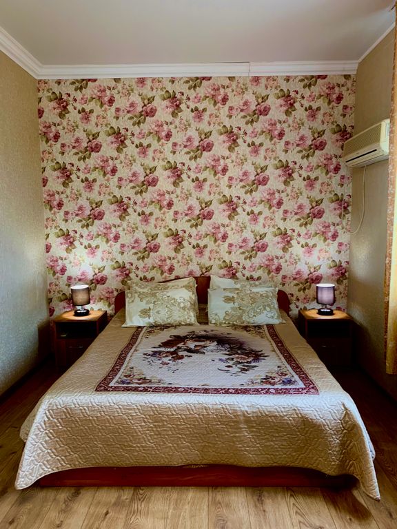 Трёхместный номер студия в гостевом доме с садом и балконом на море