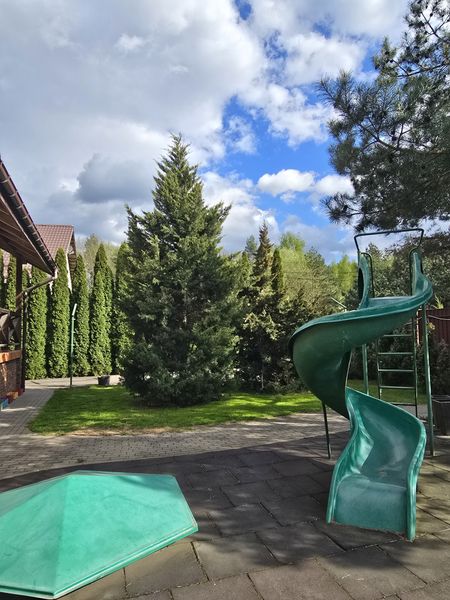 Домик с сауной Романтика 3 км от Минска, 10 км от центра города. Закрытая территрия. Детская площадка 