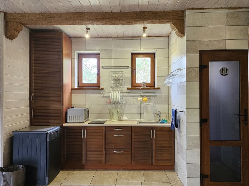 Домик с сауной Романтика 3 км от Минска, 10 км от центра города. Зона кухни