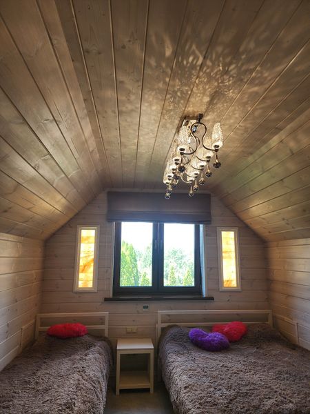 Домик с сауной Романтика 3 км от Минска, 10 км от центра города. Спальня 14 м.кв на 2 этаже