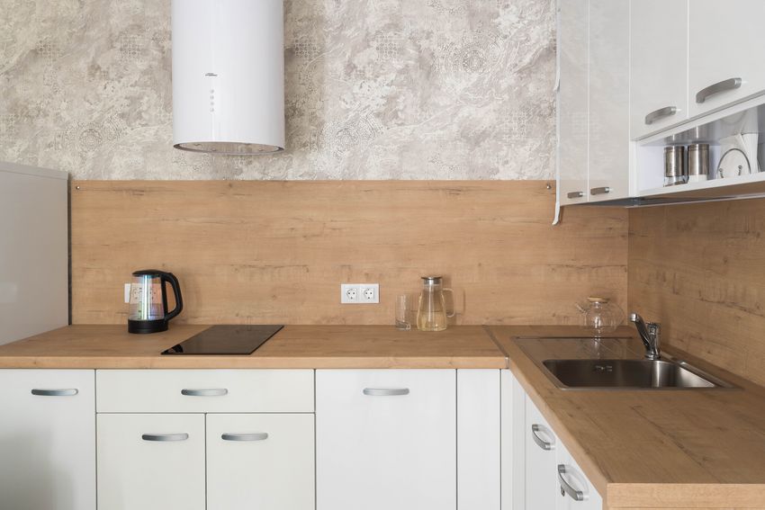 Кухня - индукционная плита, микроволновка, посудомоечная машина