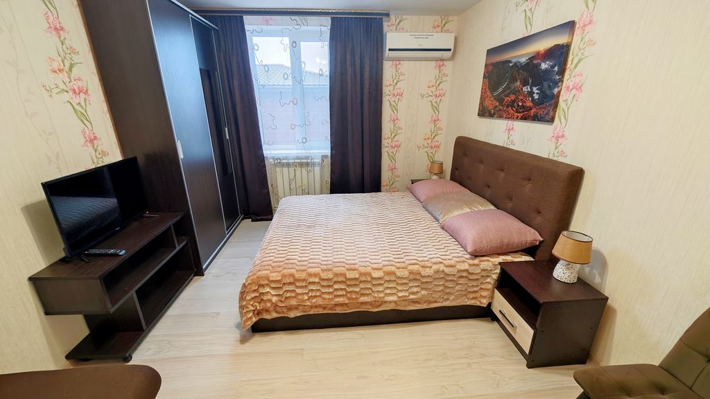 Семейный номер каштановая студия улучшенная с кондиционером, кухней и ванной комнатой