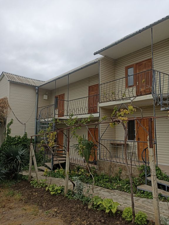 Трёхместный номер стандарт с видом на горы