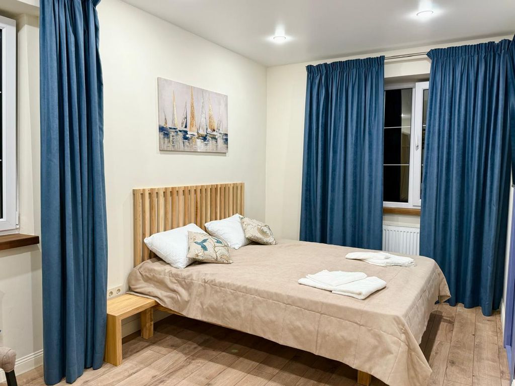 Трёхместный номер улучшенный с видом на горы