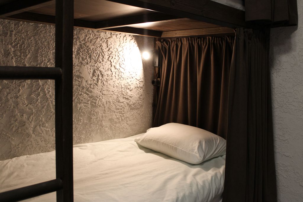 Многоместный смешанный номер эконом (душ/туалет общий)