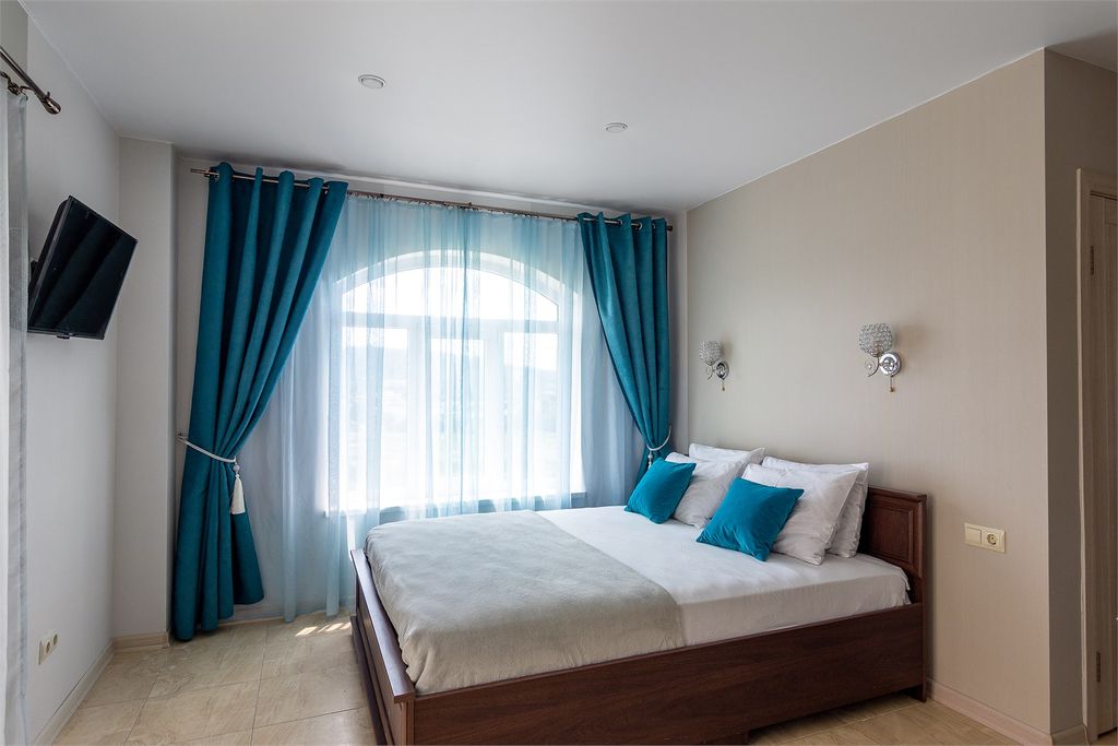 Семейный номер с видом на море