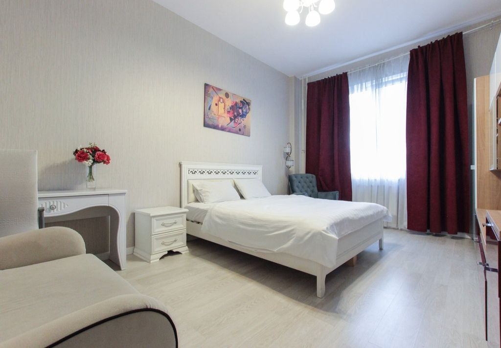 Четырёхместный номер улучшенный с видом на город