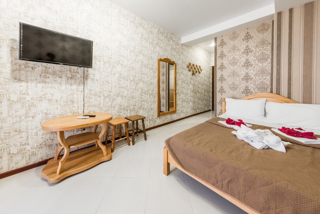 Трёхместный номер улучшенный с балконом / вид на море