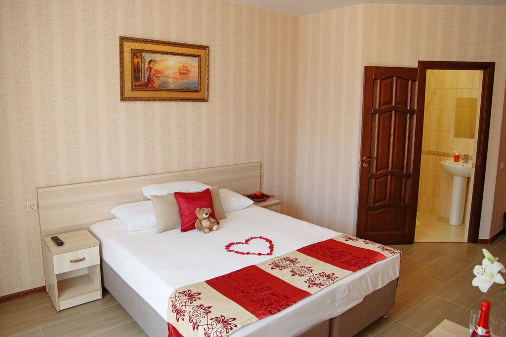 Трёхместный улучшенный с балконом