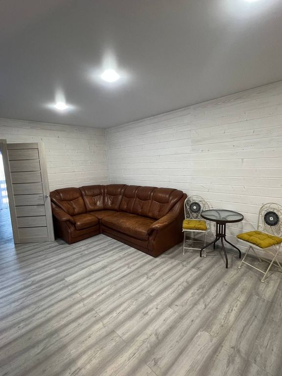 Четырёхместный номер просторный двухкомнатный номер