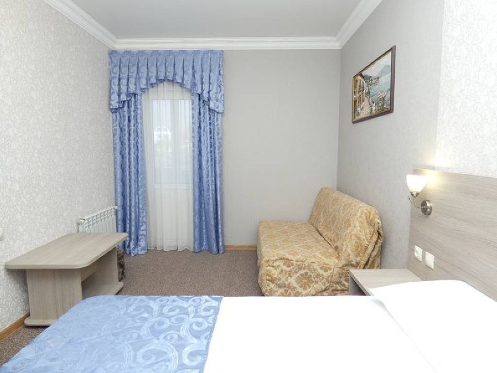 Трёхместный номер улучшенный