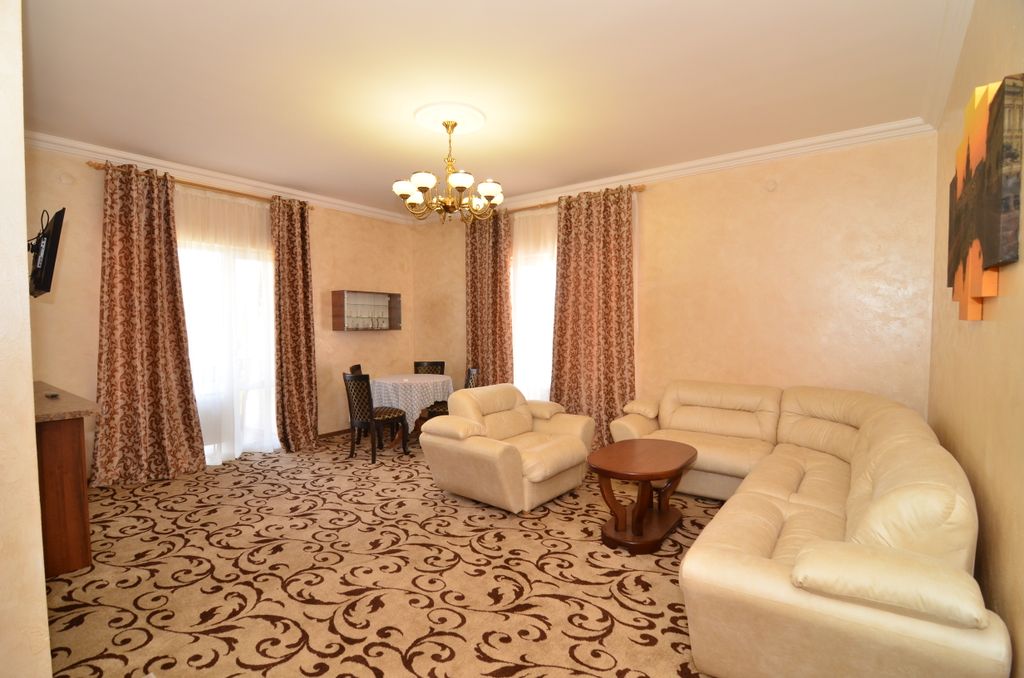 Четырёхместный номер Люкс с террасой