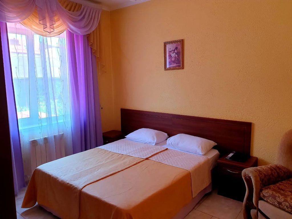 Трёхместный номер Евростандарт