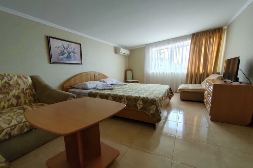 Четырёхместный номер стандарт без балкона