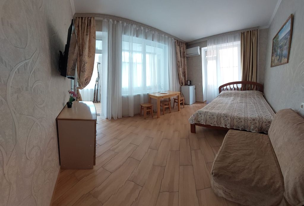 Семейный номер 2х комнатный с отдельным входом