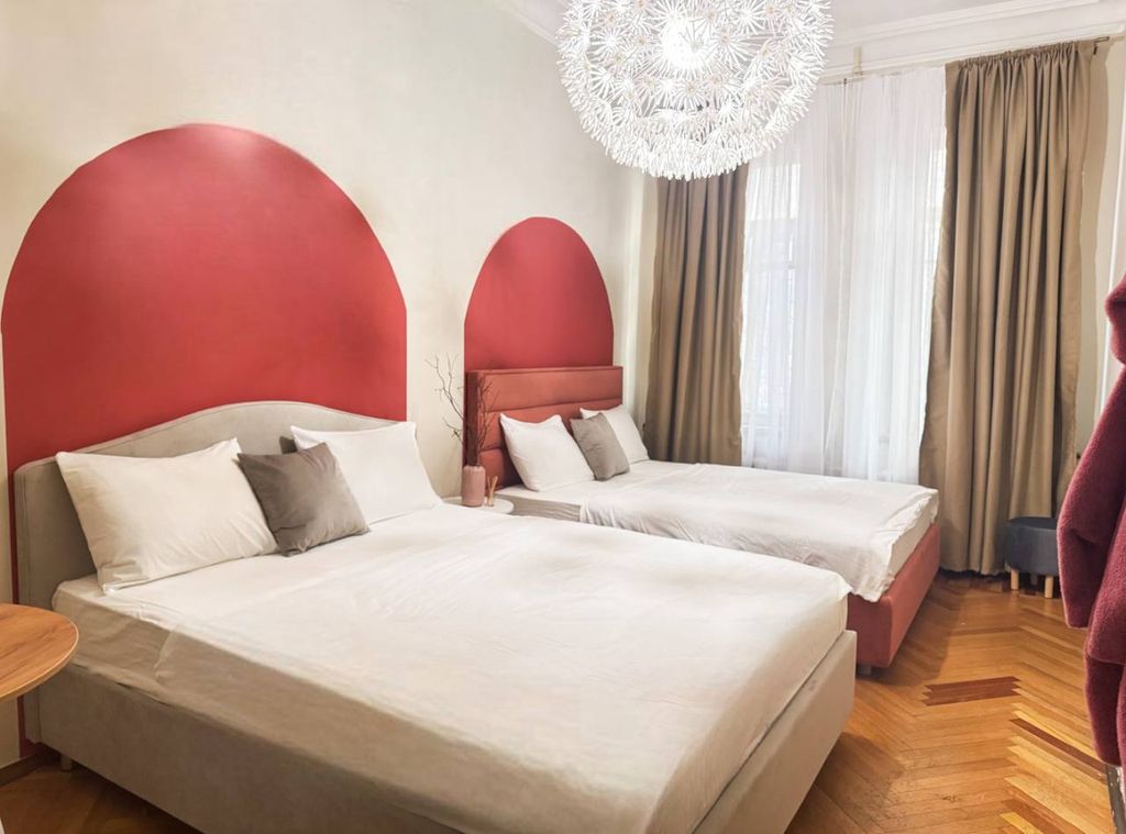 Четырёхместный номер витражный