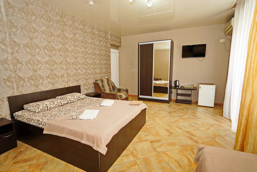 Семейный номер пятиместный с балконом