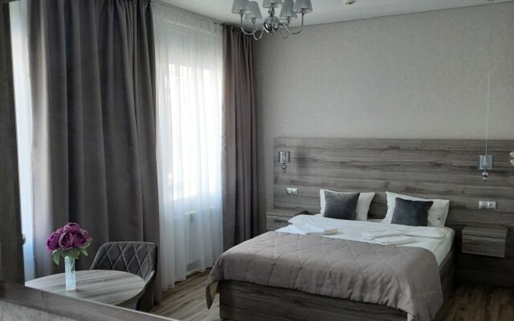 Двухместный номер с 1 кроватью улучшенный семейный стандарт