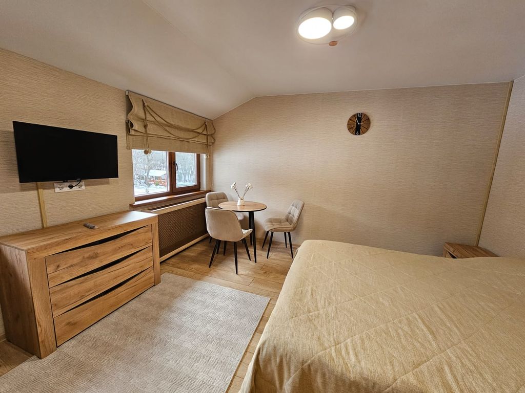 Трёхместный номер Стандарт однокомнатный (2 основных места и 1 дополнительное)