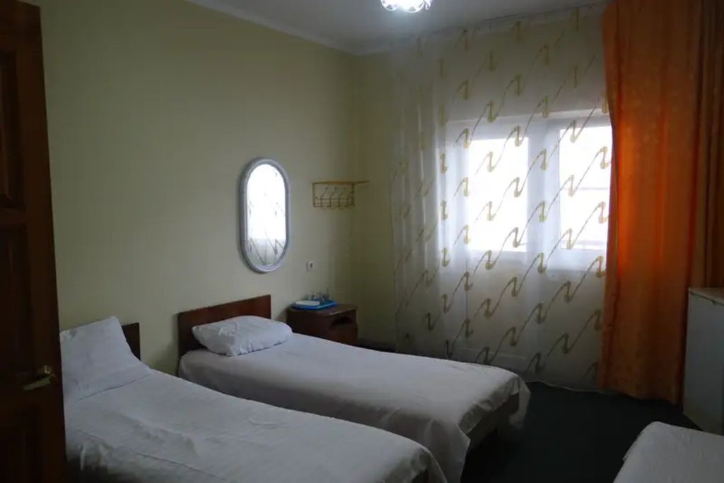 Трёхместный номер эконом