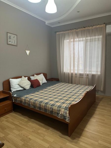 Спальня 2( двуспальная кровать)