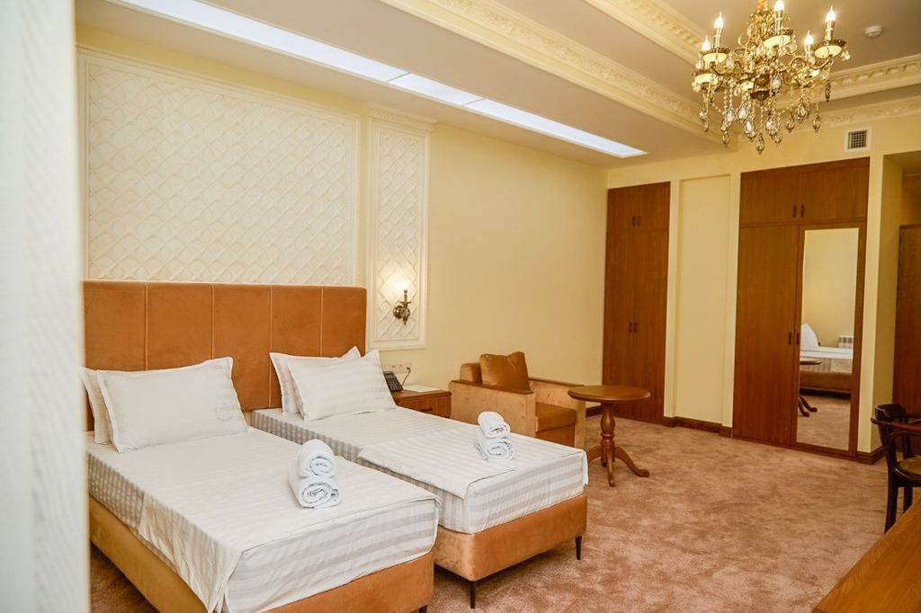 Двухместный номер с 2 отдельными кроватями Полулюкс