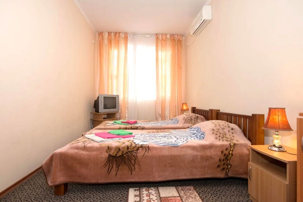 Двухместный номер с 2 отдельными кроватями эконом