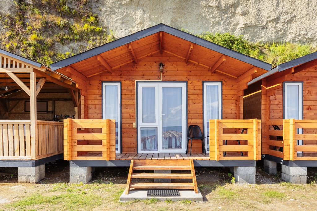 Трёхместный номер эко-домик