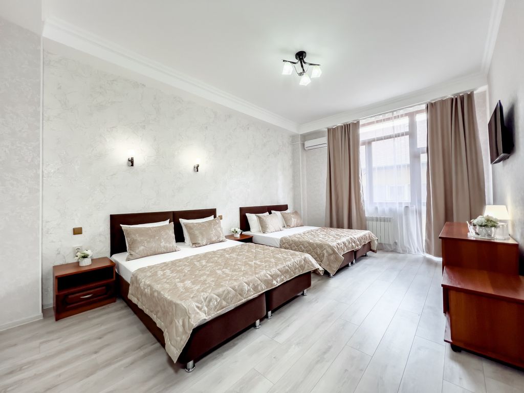 Семейный номер с балконом