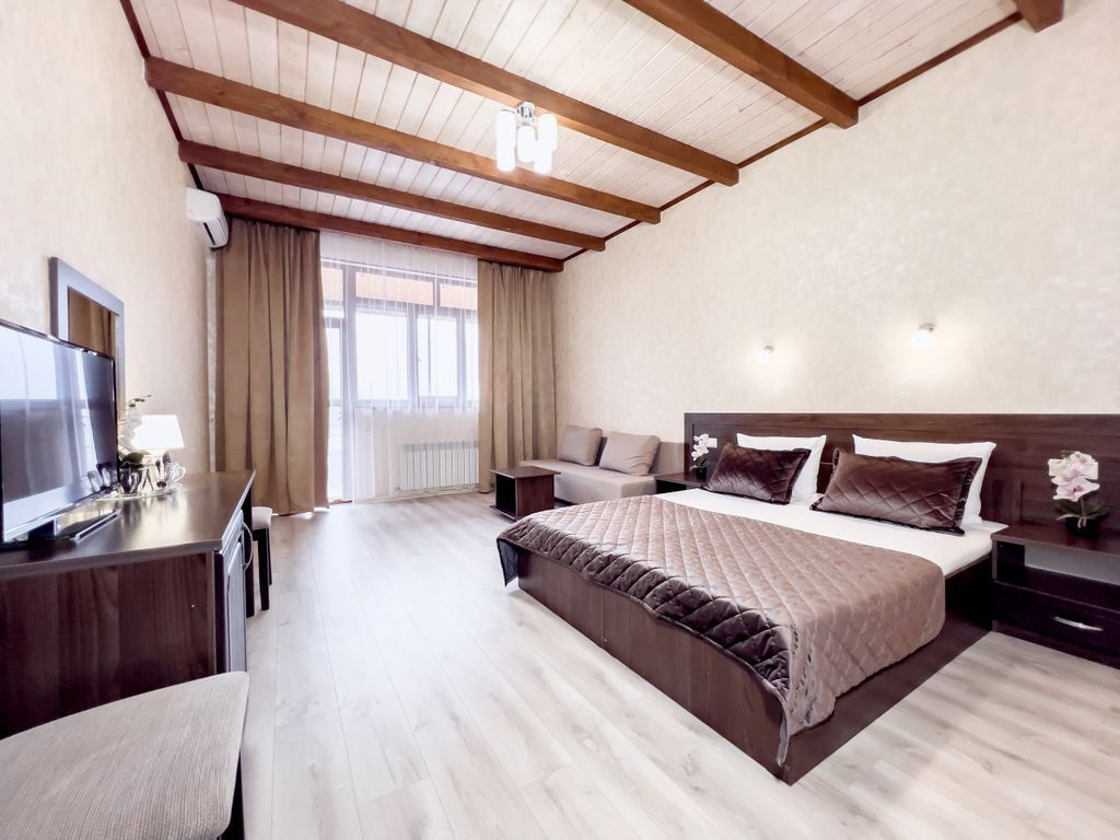 Двухместный номер с 1 кроватью люкс с видом на горы и балконом