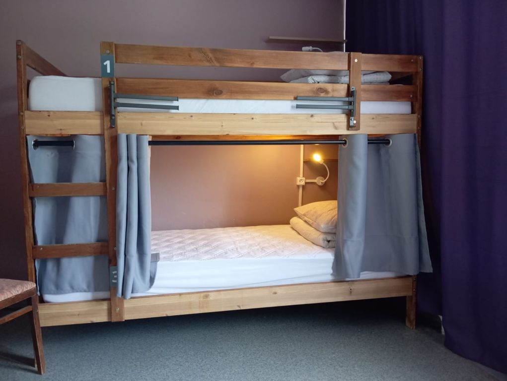 Многоместный смешанный номер 4 местный женский номер (нижние места)