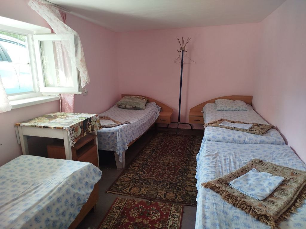 Четырёхместный номер эконом с видом на город