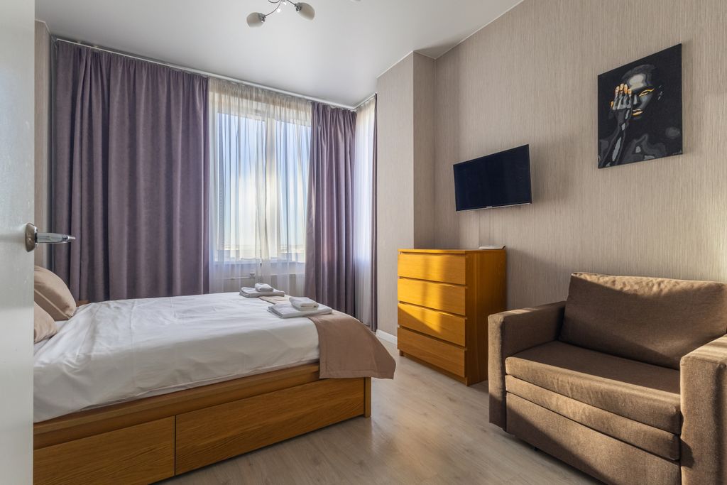 Апартаменты пятиместный с лоджией, ванной комнатой и кухней