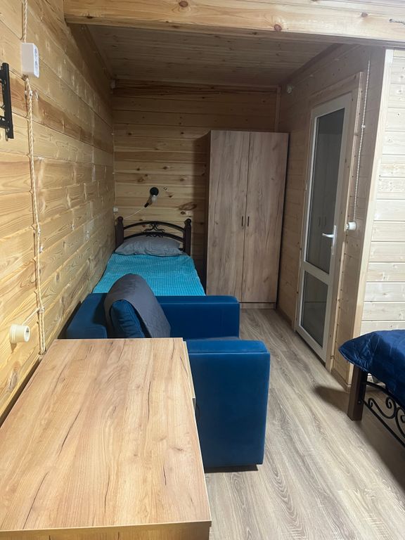 Трёхместный номер стандарт с видом на горы