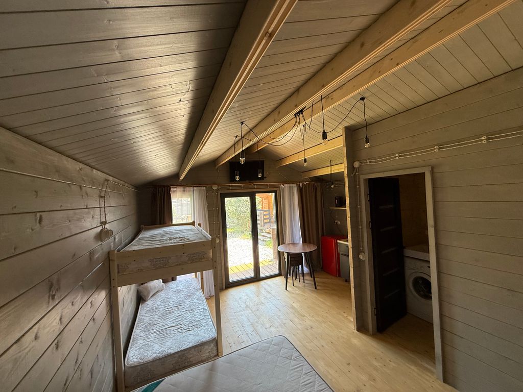 Дом Домик-студия на четверых