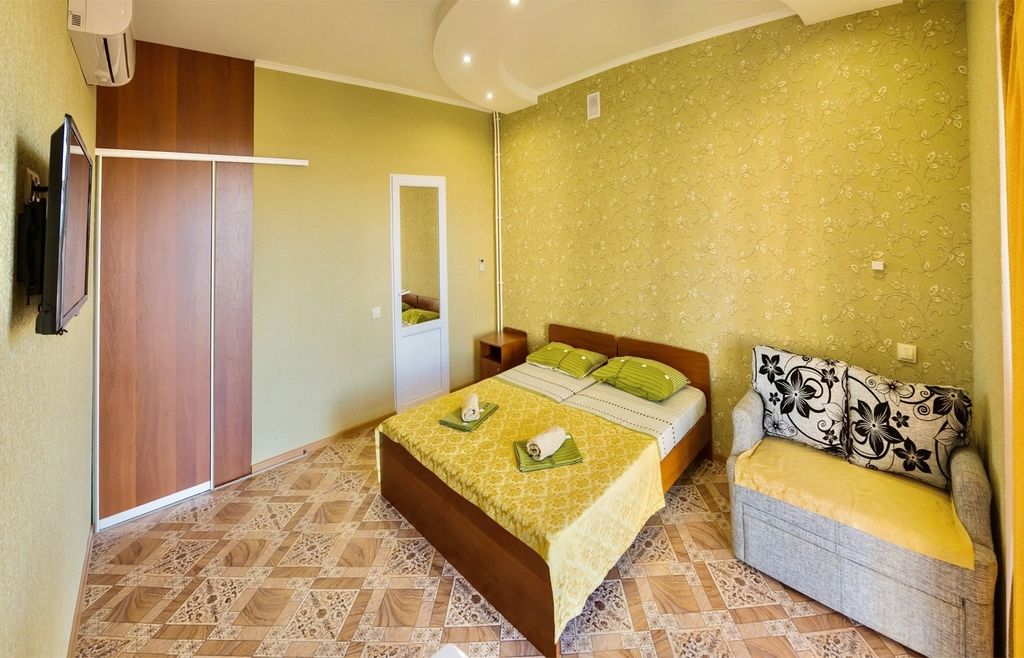 Трёхместный номер стандарт с видом на море