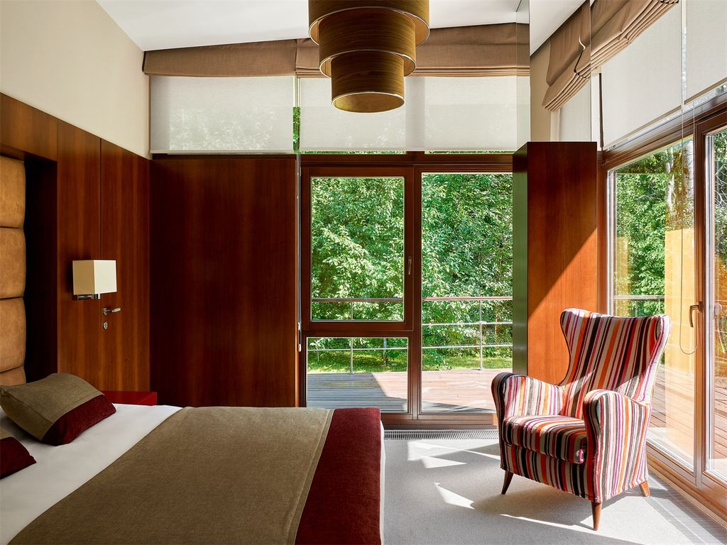 Четырёхместный номер Дуплекс люкс с камином и 1 спальней