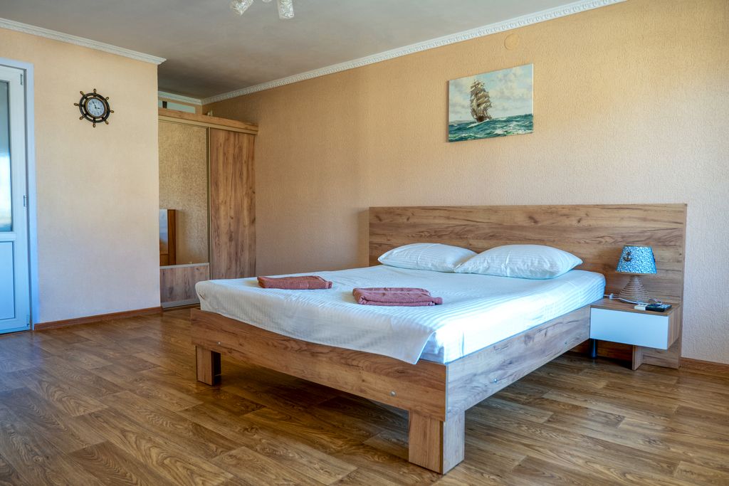 Четырёхместный номер люкс с видом на море