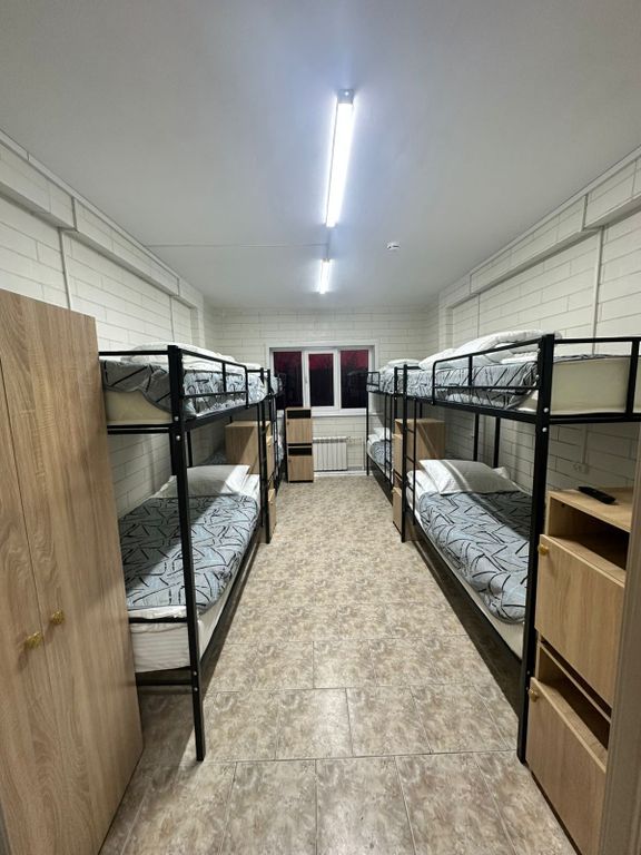 Многоместный смешанный номер койко-место в общем 8-ми местном номере