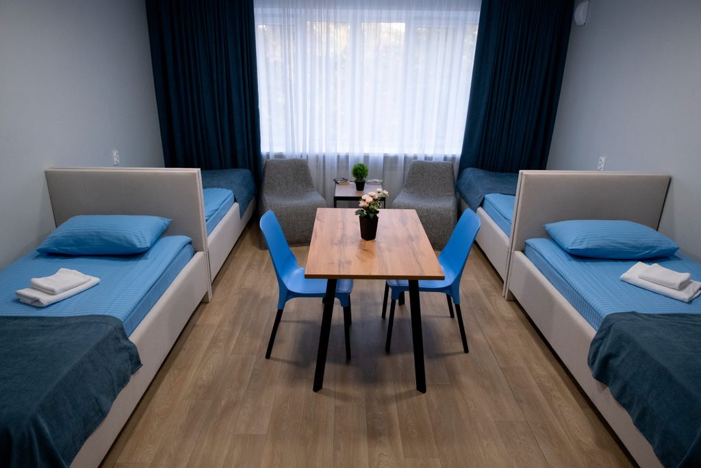 Четырёхместный номер эконом с удобствами в блоке на 4 номера