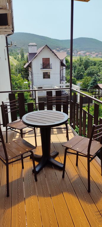 Семейный номер улучшенный с видом на горы