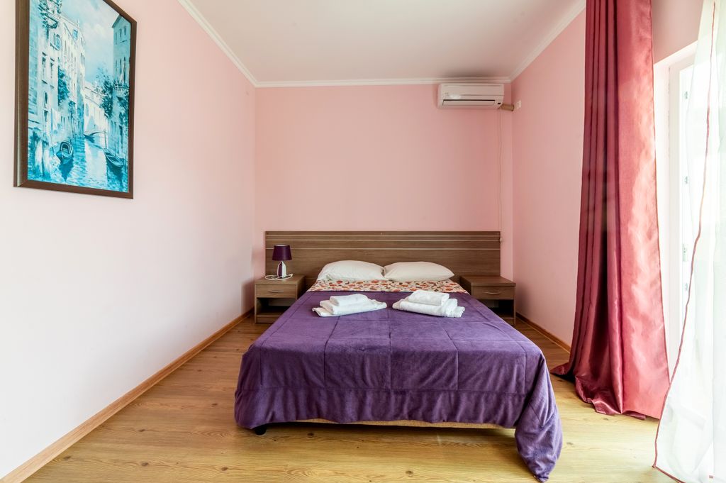 Двухместный номер с 1 кроватью с доп. местом улучшенный 3-й этаж 3.3