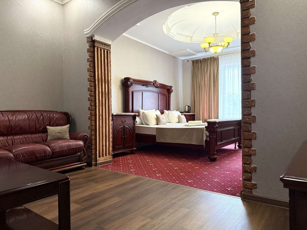 Трёхместный номер люкс