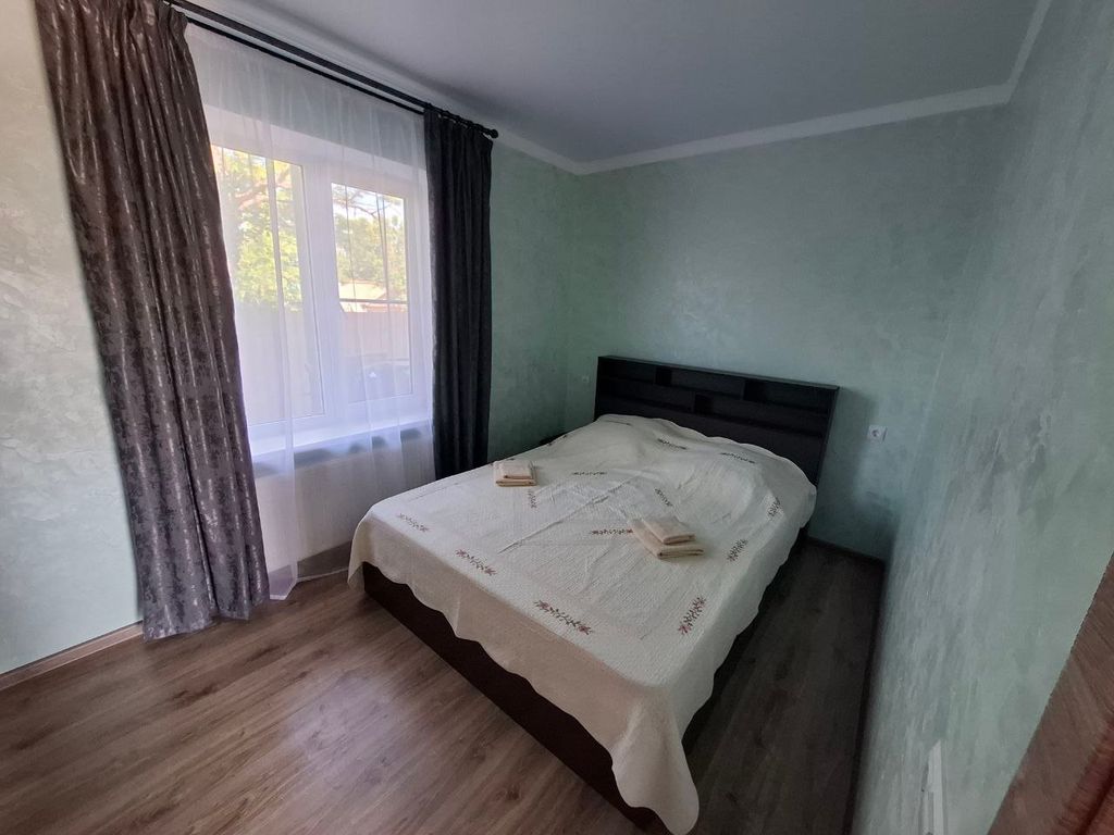 Апартаменты двухкомнатные с кухней и верандой