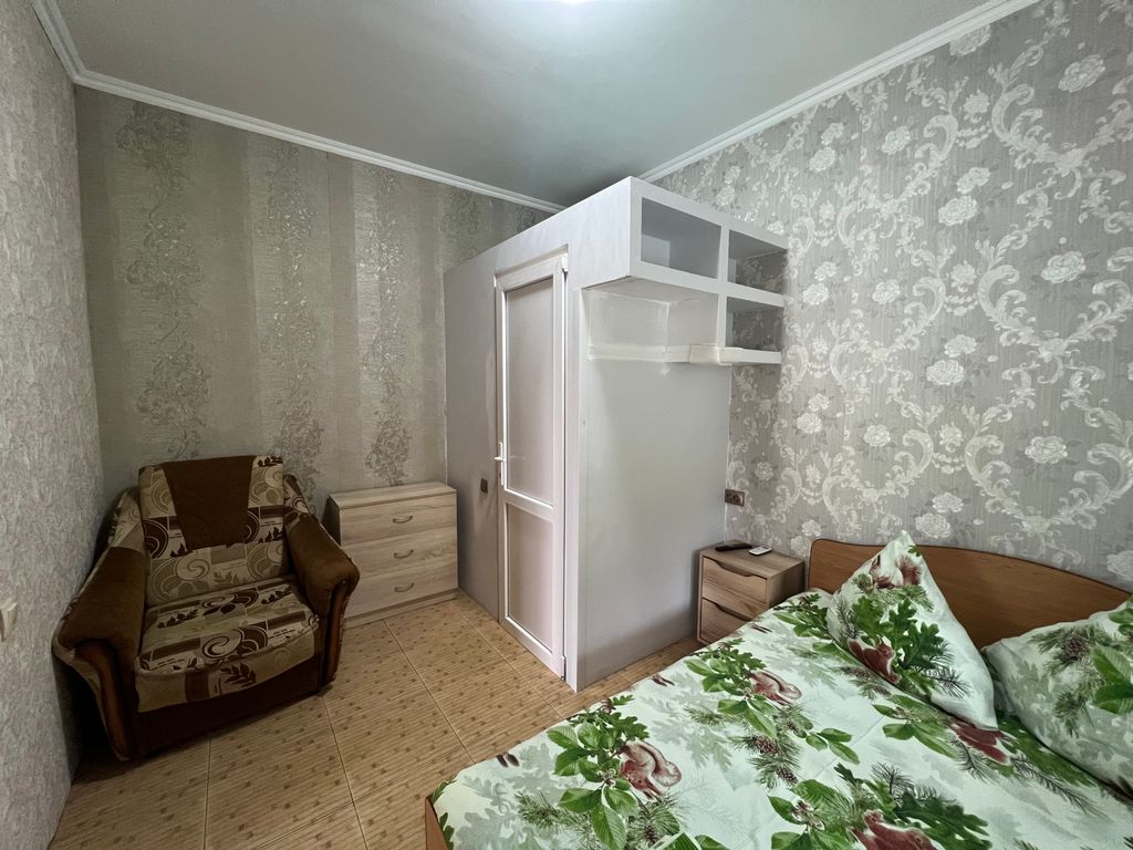 Трёхместный номер улучшенный с видом на горы