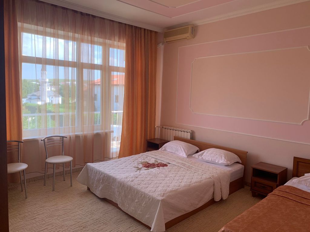 Трёхместный номер улучшенный