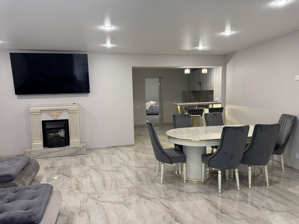 Апартаменты Трехкомнатные апартаменты категории “Люкс”